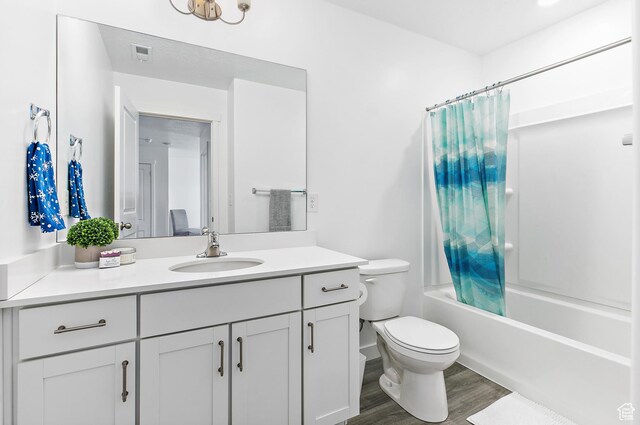 895 S Brubaker Way, Santaquin, UT 84655 - full bathroom featuring toilet, vanity, wood finished floors, and shower / bathtub combination with curtain