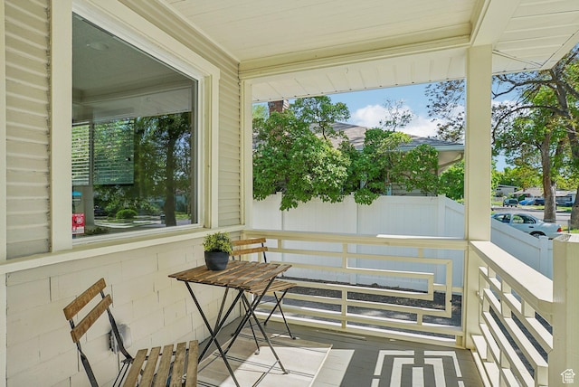 2597 S Elizabeth St, Salt Lake City, UT 84106 - balcony featuring a porch