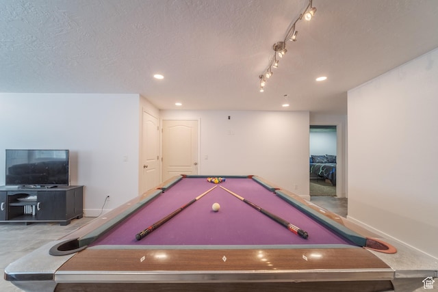 320 E 100 N, Manti, UT 84642 - rec room featuring pool table, baseboards, recessed lighting, and a textured ceiling