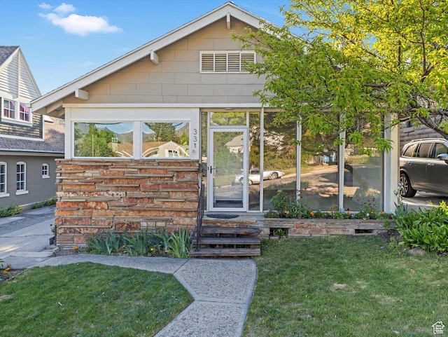 331 N K St, Salt Lake City, UT 84103 - view of front of house featuring a front lawn
