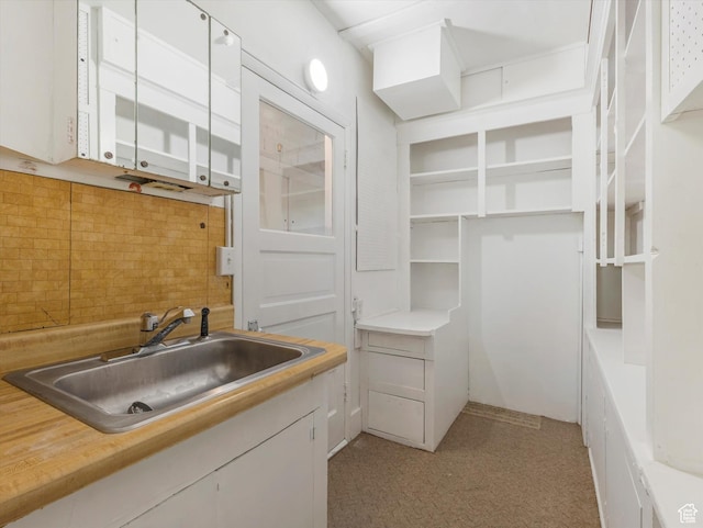 331 N K St, Salt Lake City, UT 84103 - bathroom featuring a sink and tasteful backsplash