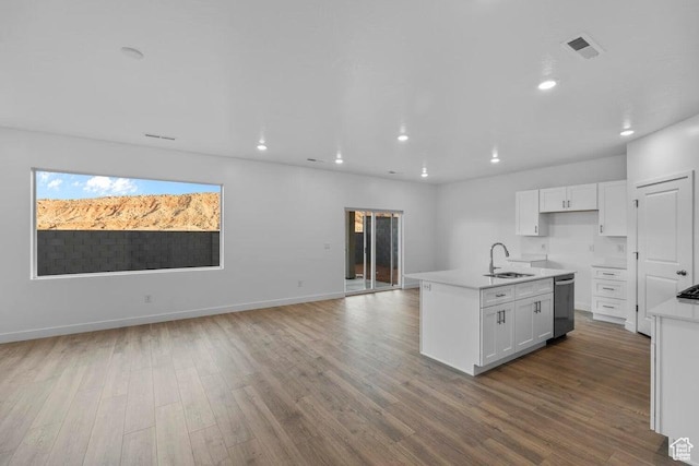 1448 S Staircase Way Unit 4099, Washington, UT 84780 - kitchen with a sink, dishwasher, open floor plan, wood finished floors, and recessed lighting