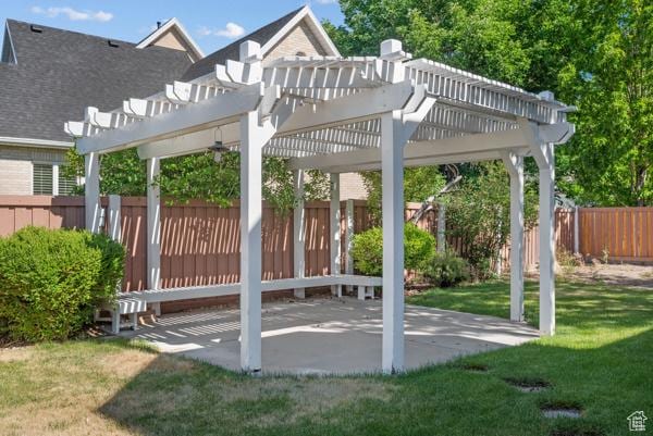 441 N Palisades Dr, Orem, UT 84097 - fenced backyard featuring a pergola and a patio