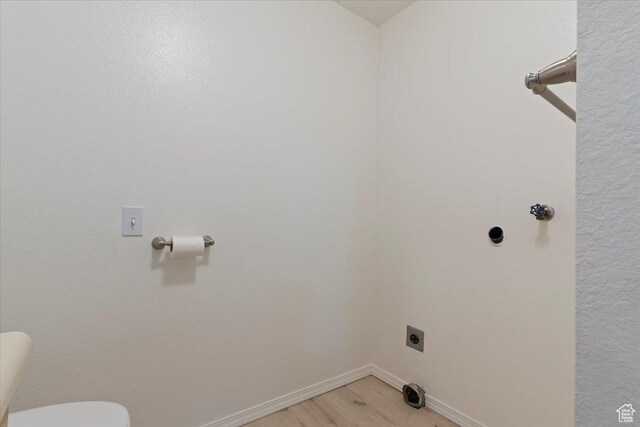 754 W 2100 N, Provo, UT 84604 - laundry room featuring electric dryer hookup, light wood-style floors, and baseboards