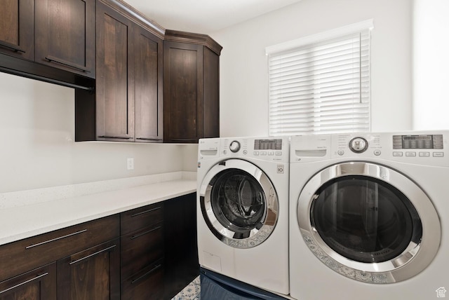 921 N Camino Pico N, Washington, UT 84780 - washroom featuring cabinet space and washing machine and clothes dryer