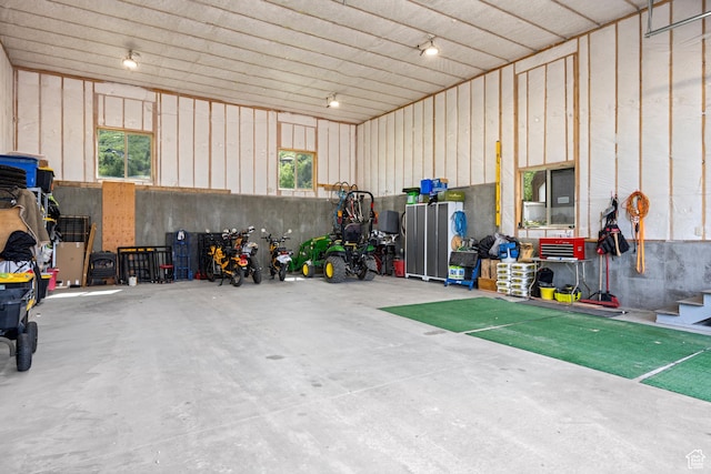 866 N Yarrow Cir Unit 38/39, Garden City, UT 84028 - view of garage