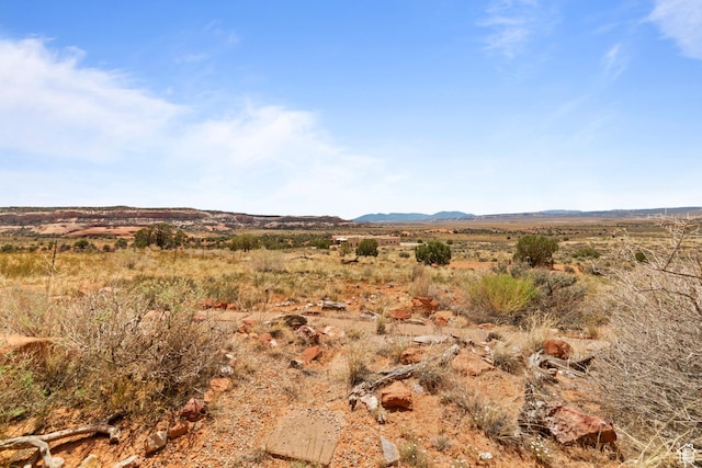 1 Pioneer Dr, La Sal, UT 84530 - view of mountain background