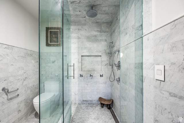 4279 S Lares Cir, Salt Lake City, UT 84124 - full bath featuring a shower stall, toilet, and tile walls
