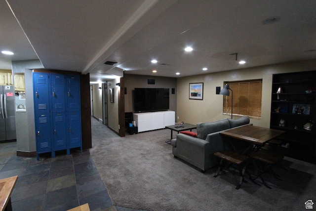 463 E 200 N, Mapleton, UT 84664 - living area featuring recessed lighting