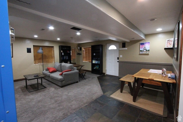 463 E 200 N, Mapleton, UT 84664 - living area featuring recessed lighting and dark carpet
