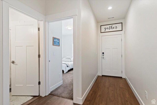 1008 N Vista Loop, Morgan, UT 84050 - corridor featuring dark wood-type flooring and baseboards