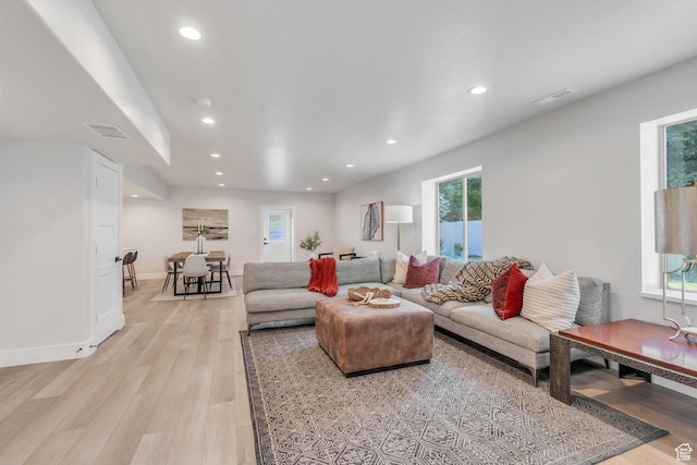 1309 W 1870 N, Provo, UT 84604 - living area featuring light wood-type flooring, recessed lighting, and baseboards