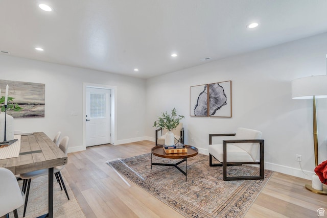 1309 W 1870 N, Provo, UT 84604 - living area featuring light wood-style floors, baseboards, and recessed lighting