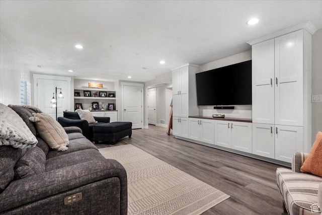 10539 S Haven View Ct W, South Jordan, UT 84095 - living room with light wood-style flooring and recessed lighting