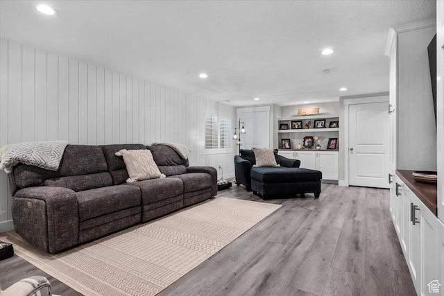 10539 S Haven View Ct W, South Jordan, UT 84095 - living room featuring light wood-style floors and recessed lighting