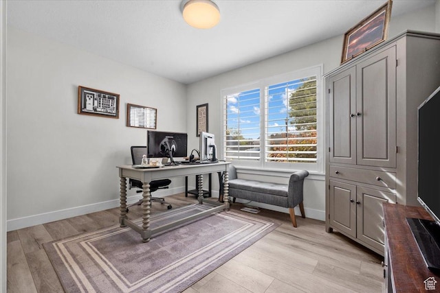 10539 S Haven View Ct W, South Jordan, UT 84095 - office space featuring light wood finished floors and baseboards