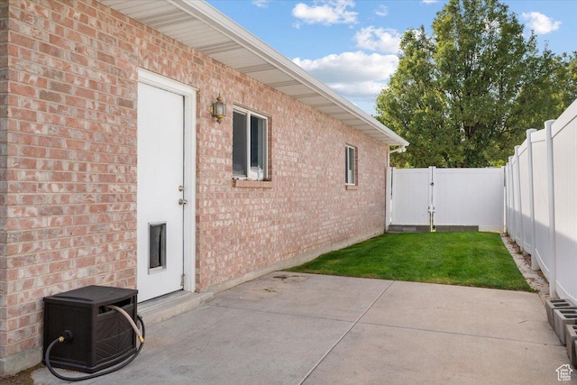 10539 S Haven View Ct W, South Jordan, UT 84095 - view of yard featuring a patio area