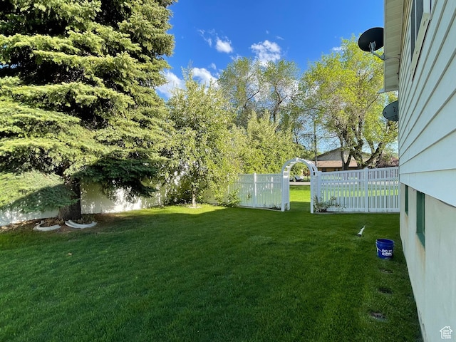 15 E Main, Wellsville, UT 84339 - view of yard