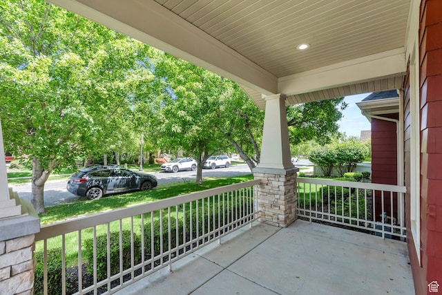 view of patio / terrace with covered porch