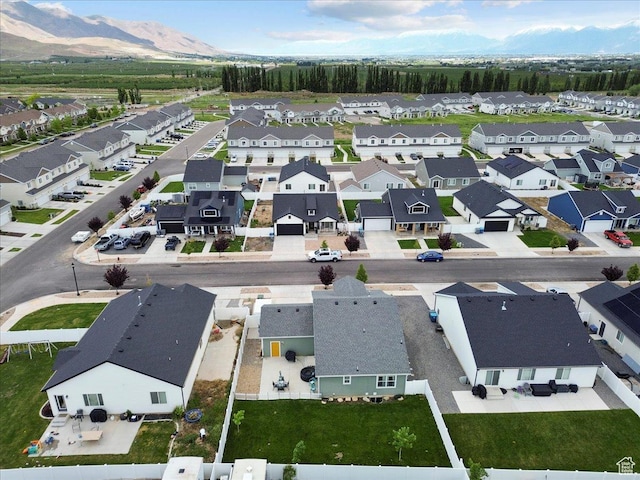 40 E 920 N, Santaquin, UT 84655 - aerial view of residential area with a mountain backdrop and property boundaries highlighted