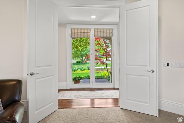 1971 Summerwood Dr, Farmington, UT 84025 - entryway with baseboards