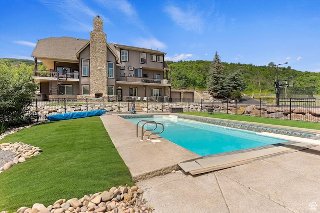 2333 S Falcon Way, Huntsville, UT 84317 - view of swimming pool with a patio and a diving board