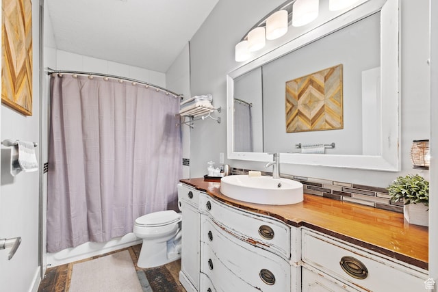 2859 W Country Classic Dr, Bluffdale, UT 84065 - full bathroom featuring toilet, vanity, and shower / bath combo with shower curtain