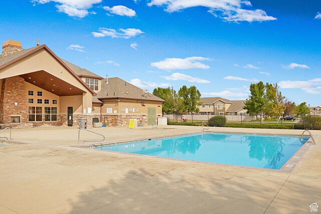 920 W Stonehaven Dr, North Salt Lake, UT 84054 - community pool with a patio area