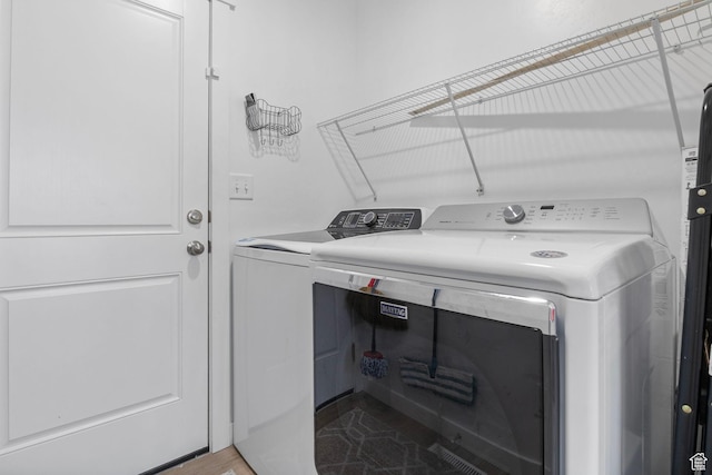 2256 E Boxwood Ln, Eagle Mountain, UT 84005 - laundry area with washer and dryer