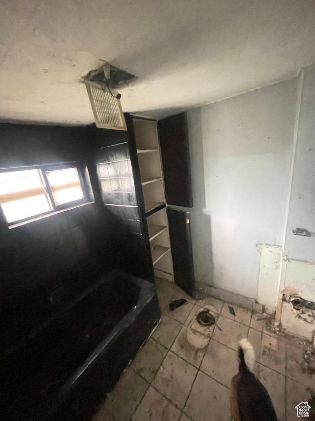 963 W 400 N, Salt Lake City, UT 84116 - full bath with  shower combination