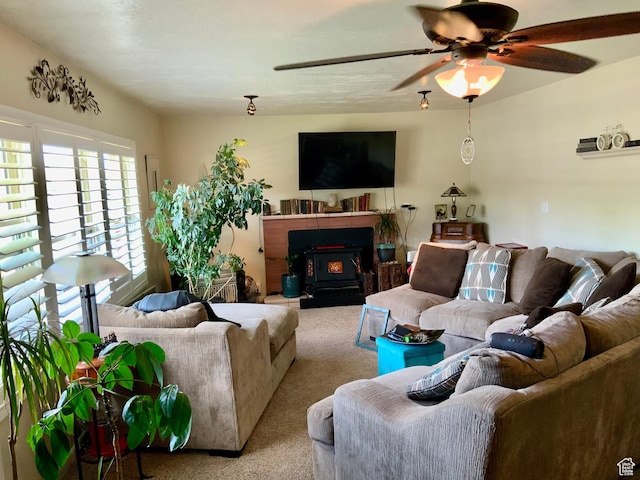 111 W 570 N, Richfield, UT 84701 - carpeted living area featuring a ceiling fan
