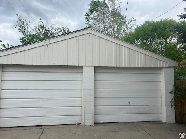 view of detached garage