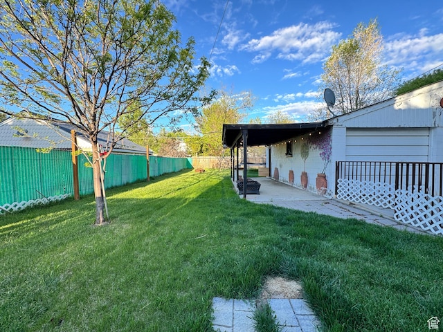 view of yard with a patio
