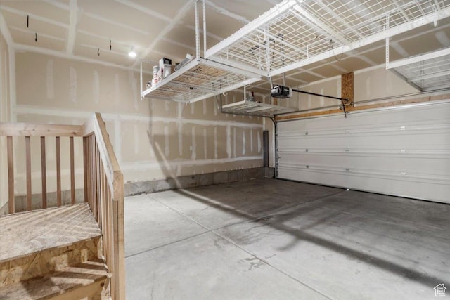 930 N 90 W, Santaquin, UT 84655 - garage with a garage door opener