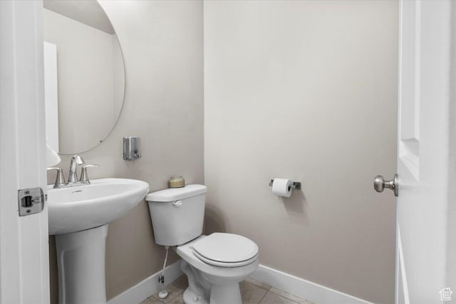 930 N 90 W, Santaquin, UT 84655 - bathroom with baseboards, toilet, tile patterned floors, and a sink