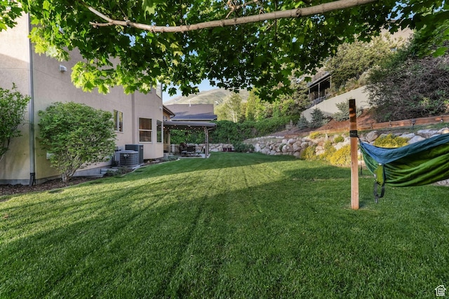 view of grassy yard