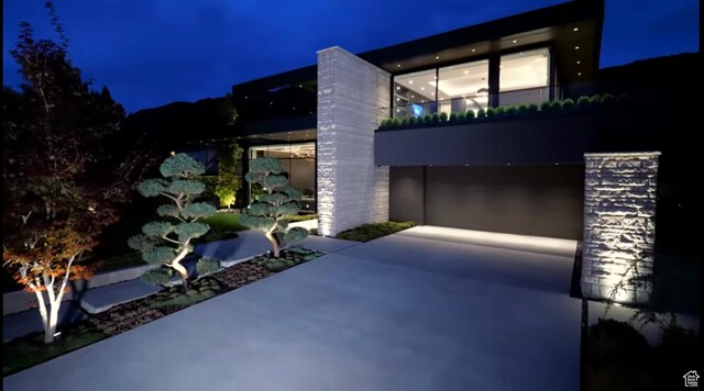 422 N Castor Ln, Salt Lake City, UT 84103 - property exterior at night with driveway
