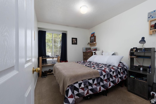 bedroom featuring carpet floors