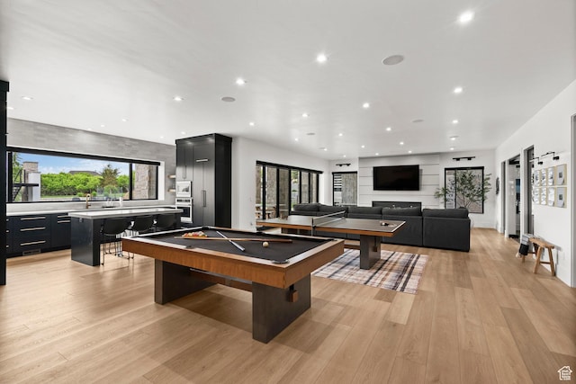 playroom featuring light wood-style floors, billiards table, and recessed lighting