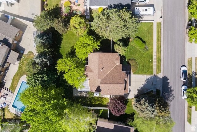 drone / aerial view of a pool