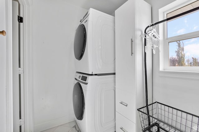 13956 S Wild Colt Cir, Herriman, UT 84096 - laundry area with stacked washer and clothes dryer