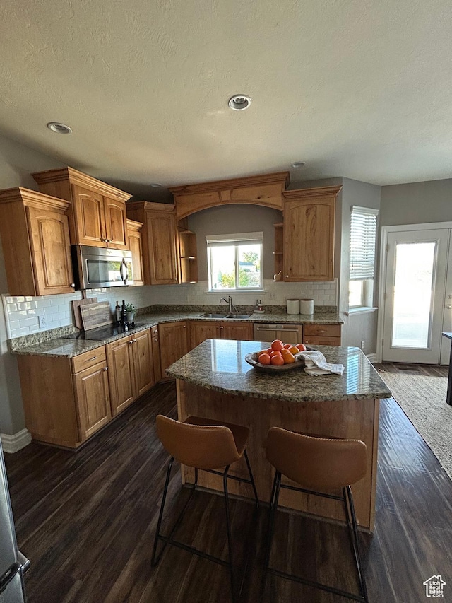 642 W 1250 S, Lehi, UT 84043 - kitchen featuring open shelves, stainless steel appliances, dark wood finished floors, tasteful backsplash, and recessed lighting