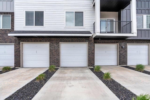 1218 S Sawmill Blvd Unit 1-106, Heber City, UT 84032 - view of garage