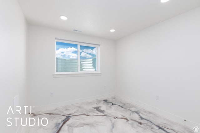 752 N Sunset Dr, Morgan, UT 84050 - empty room featuring recessed lighting and baseboards