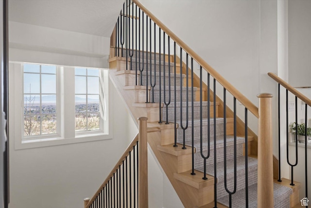 1565 N Overolook Ct, Farmington, UT 84025 - view of staircase