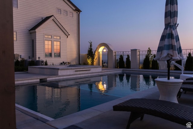 1565 N Overolook Ct, Farmington, UT 84025 - view of pool featuring a jacuzzi and fence