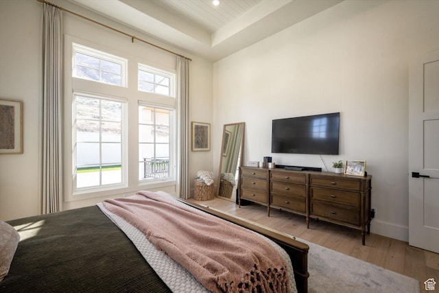 1565 N Overolook Ct, Farmington, UT 84025 - bedroom featuring wood finished floors, baseboards, a tray ceiling, and recessed lighting