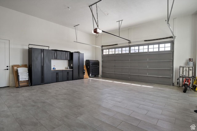 1565 N Overolook Ct, Farmington, UT 84025 - garage with a garage door opener