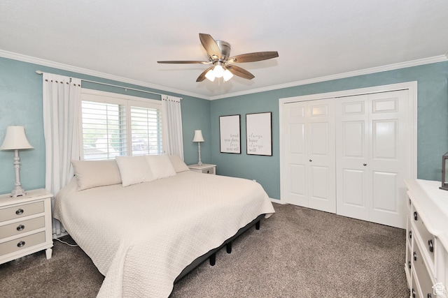bedroom with dark carpet, a closet, crown molding, and ceiling fan