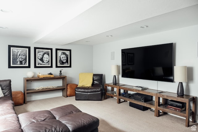 living area featuring carpet flooring and recessed lighting